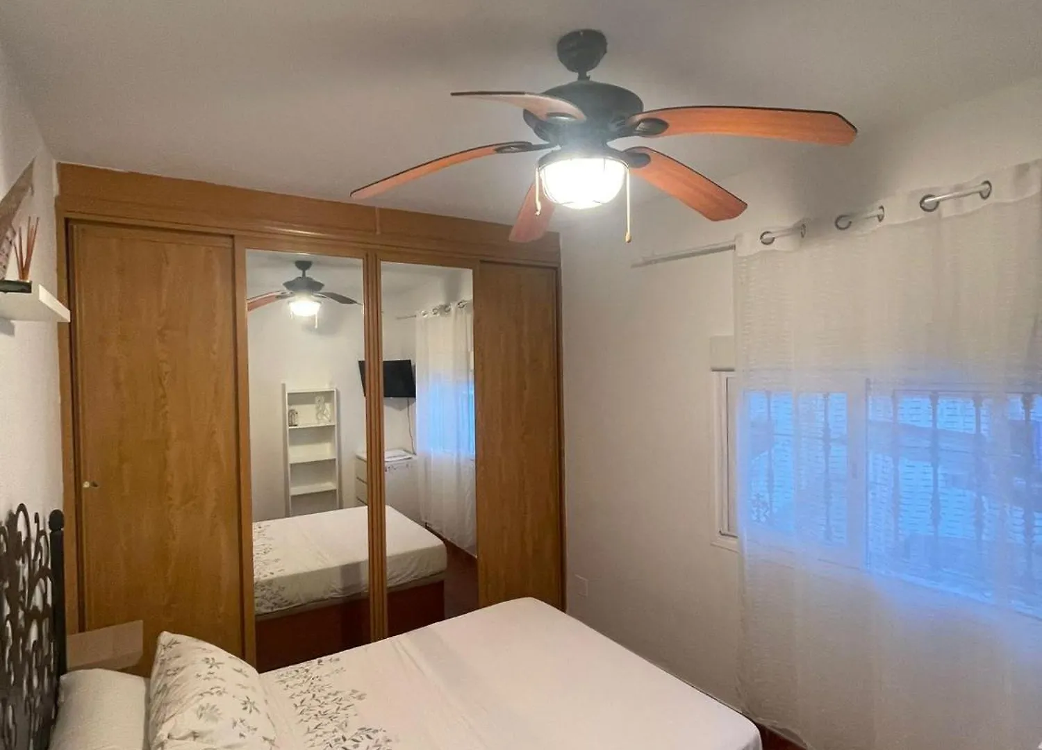 Quarto em Acomodações Particulares Double Room In Shared Apartment Marbella
